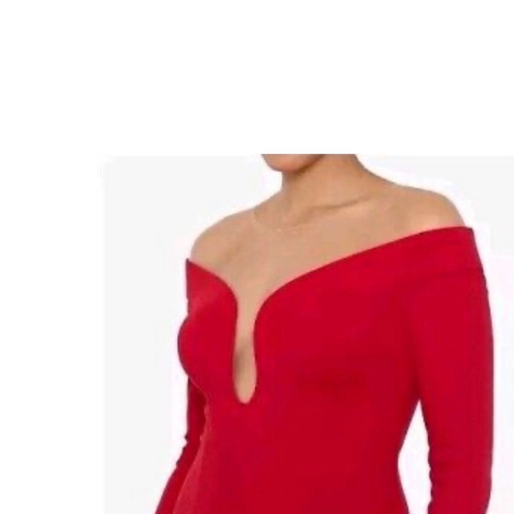 Elegant Red Off-Shoulder Evening Gown - Picture 3 of 6